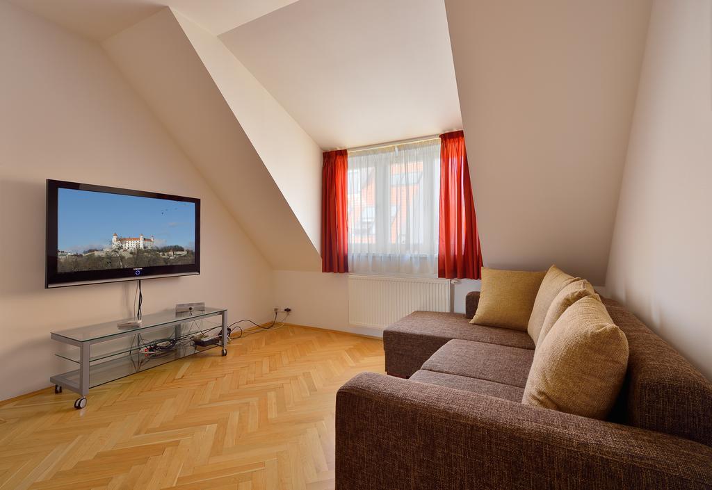 Ambiente Serviced Apartments - Tallerova Pressburg Zimmer foto