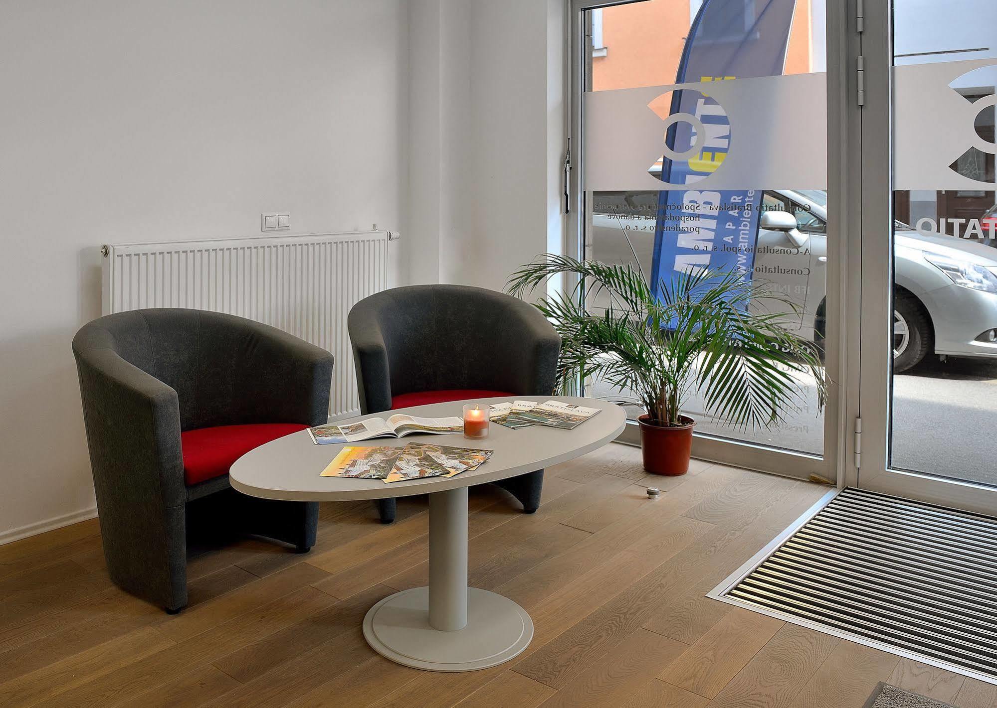 Ambiente Serviced Apartments - Tallerova Pressburg Exterior foto