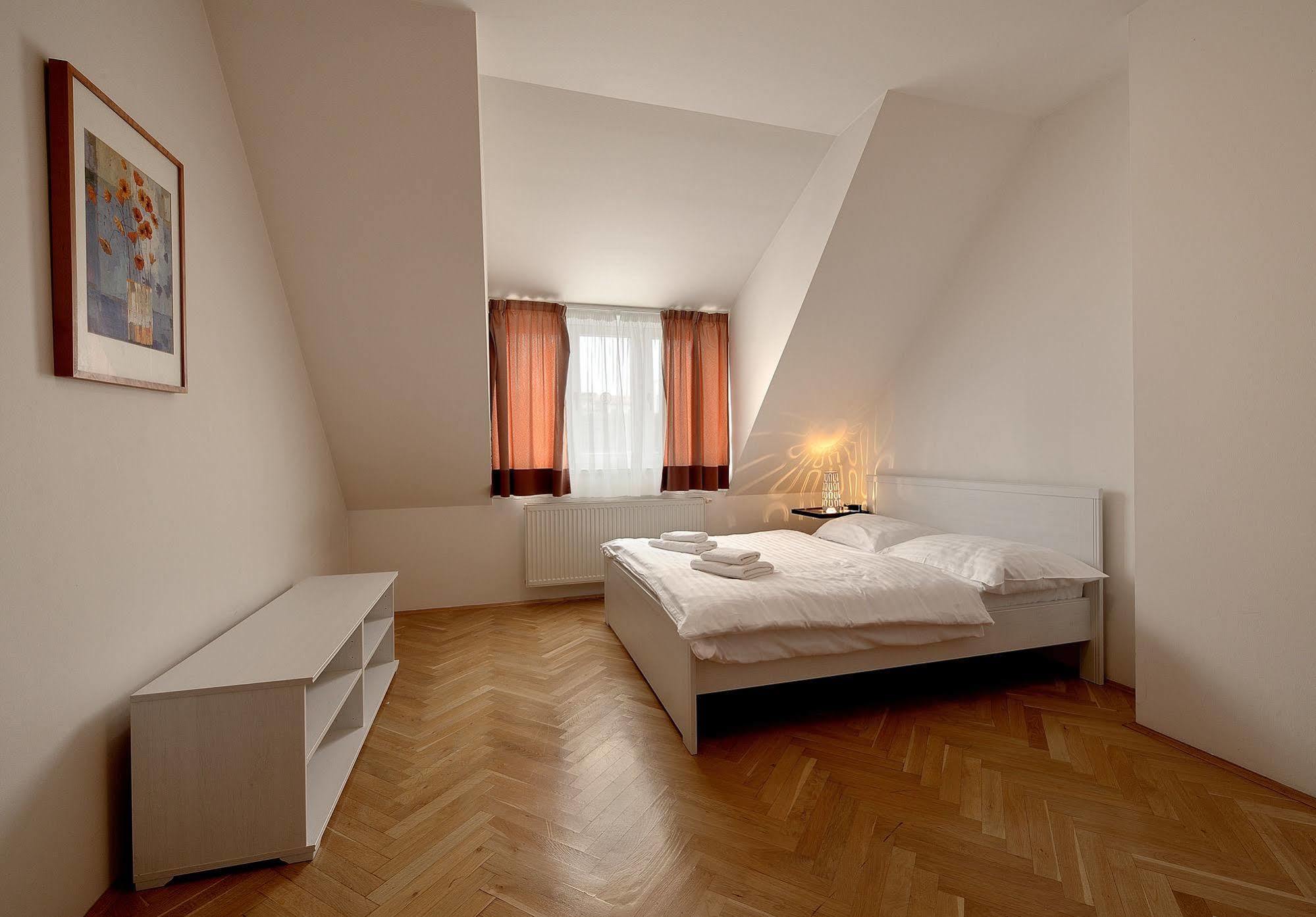 Ambiente Serviced Apartments - Tallerova Pressburg Exterior foto