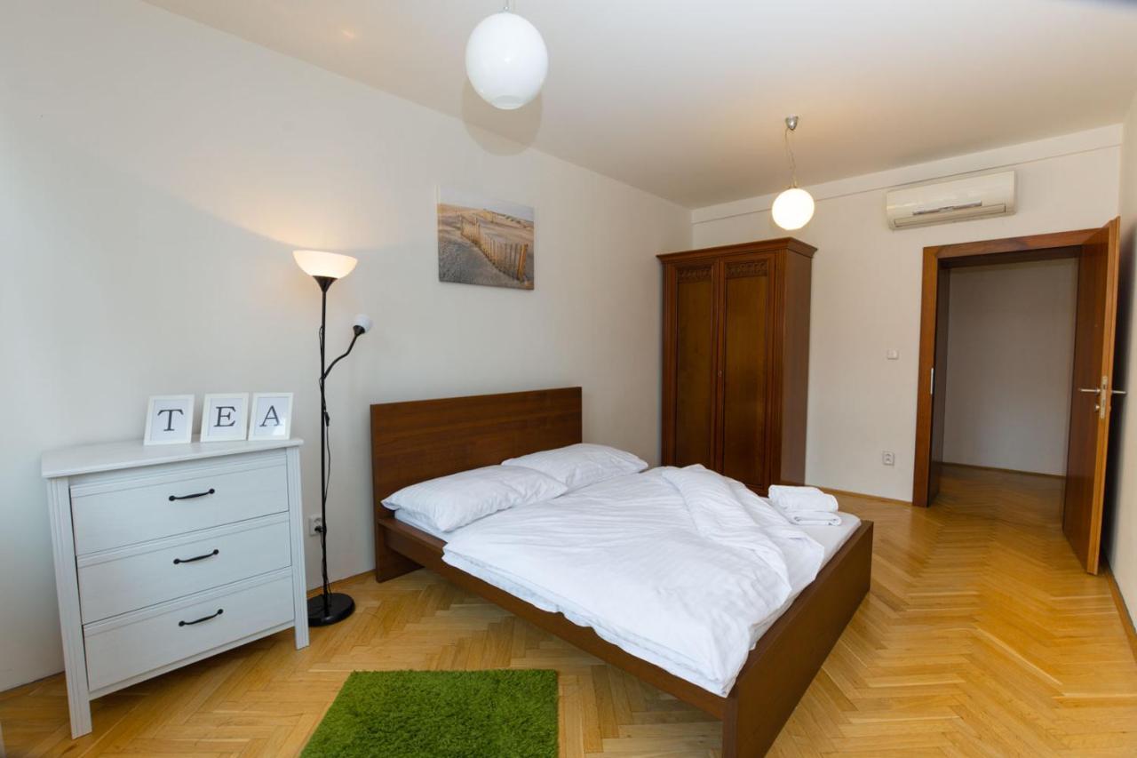 Ambiente Serviced Apartments - Tallerova Pressburg Exterior foto